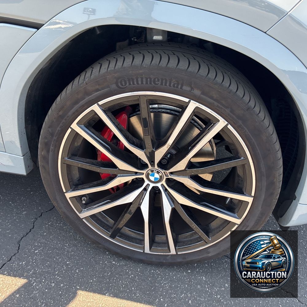 2025 BMW X6 XDrive40i