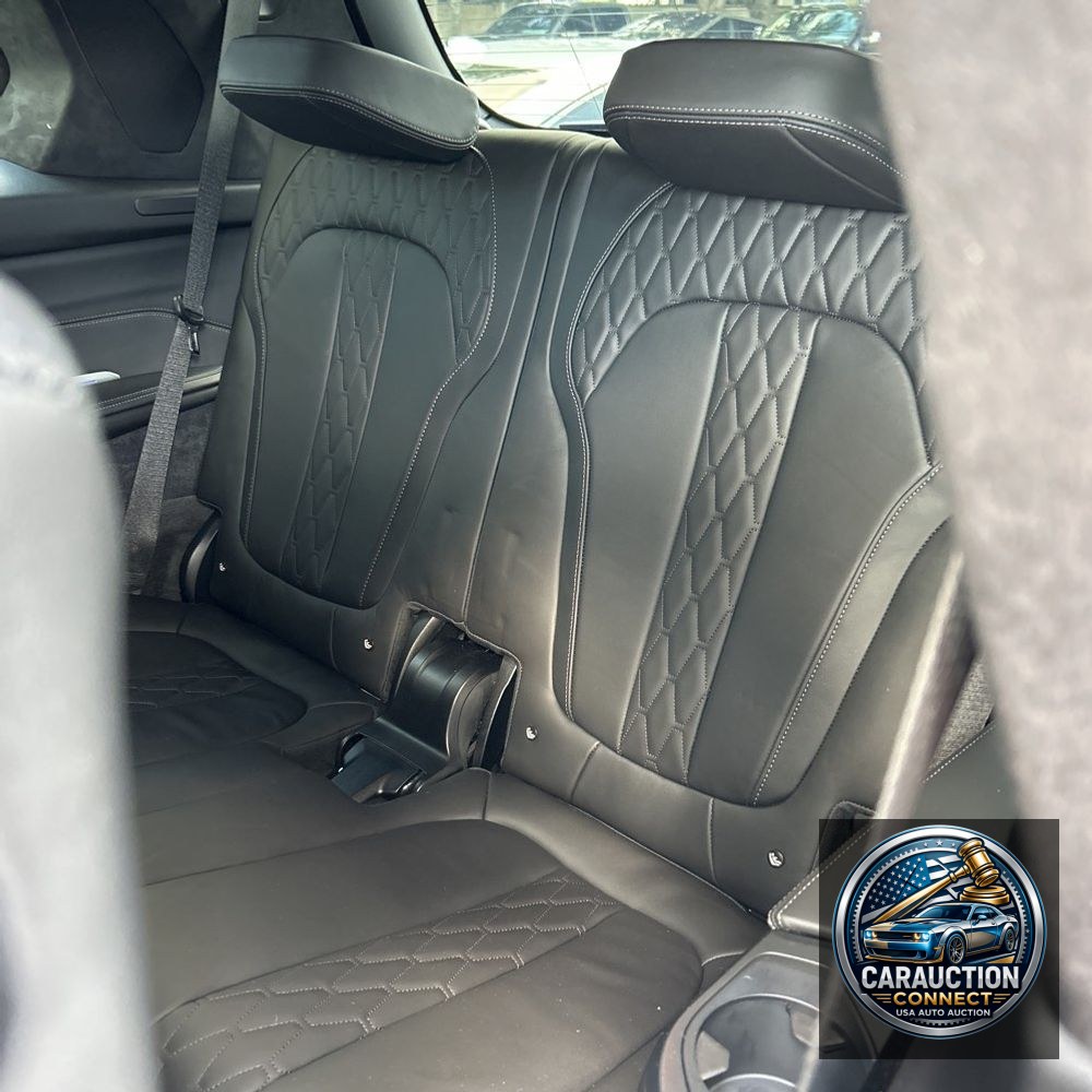 2024 BMW X7 Alpina XB7