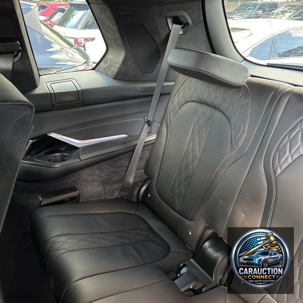 2024 BMW X7 Alpina XB7