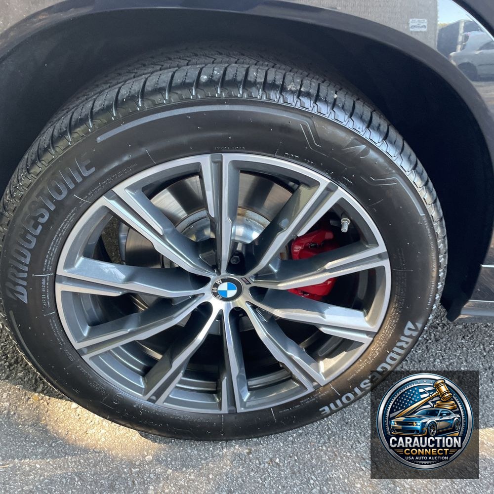 2025 BMW X6 M60i xDrive