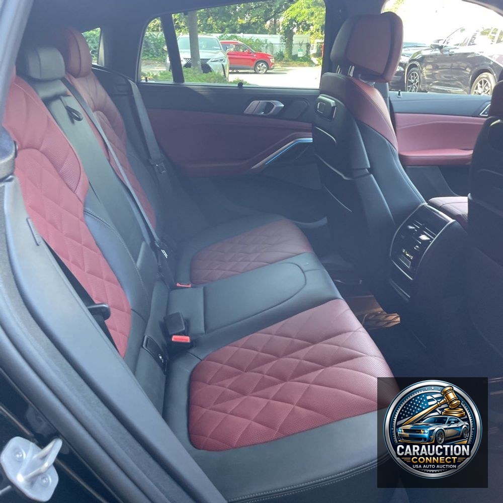 2025 BMW X6 M60i xDrive