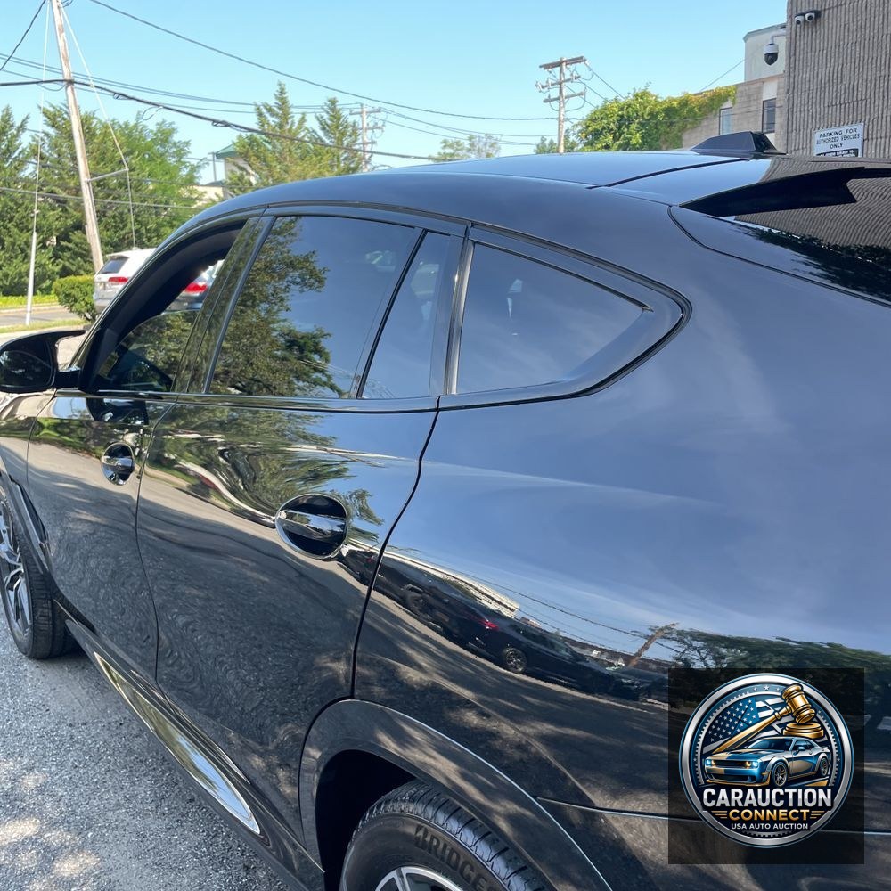 2025 BMW X6 M60i xDrive
