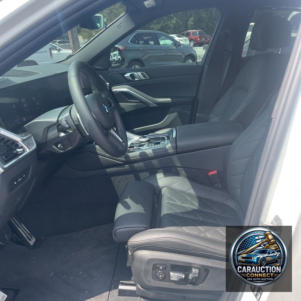 2025 BMW X6 M60i xDrive