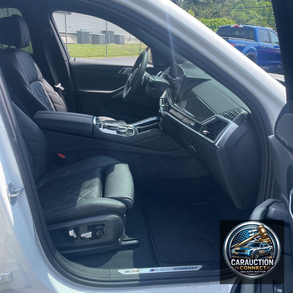 2025 BMW X6 M60i xDrive