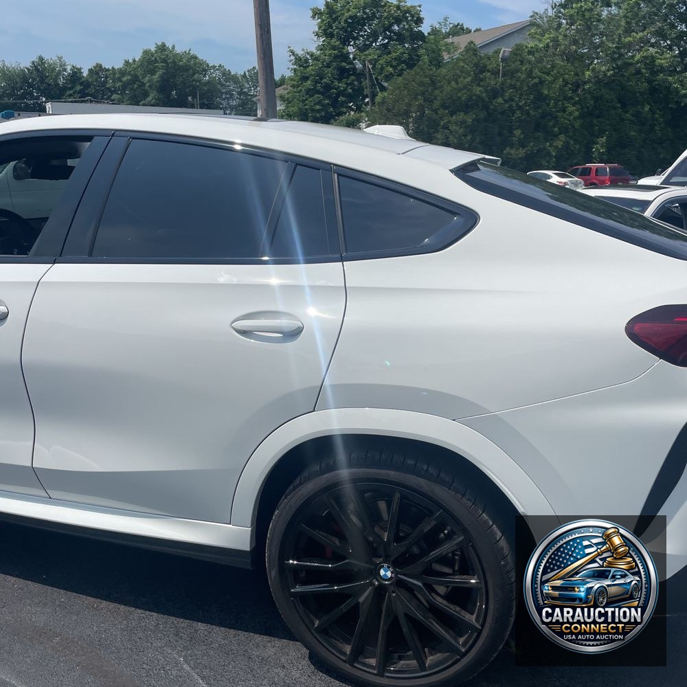 2025 BMW X6 M60i xDrive