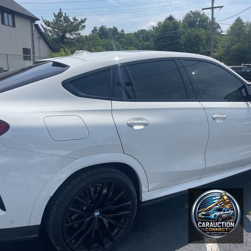 2025 BMW X6 M60i xDrive