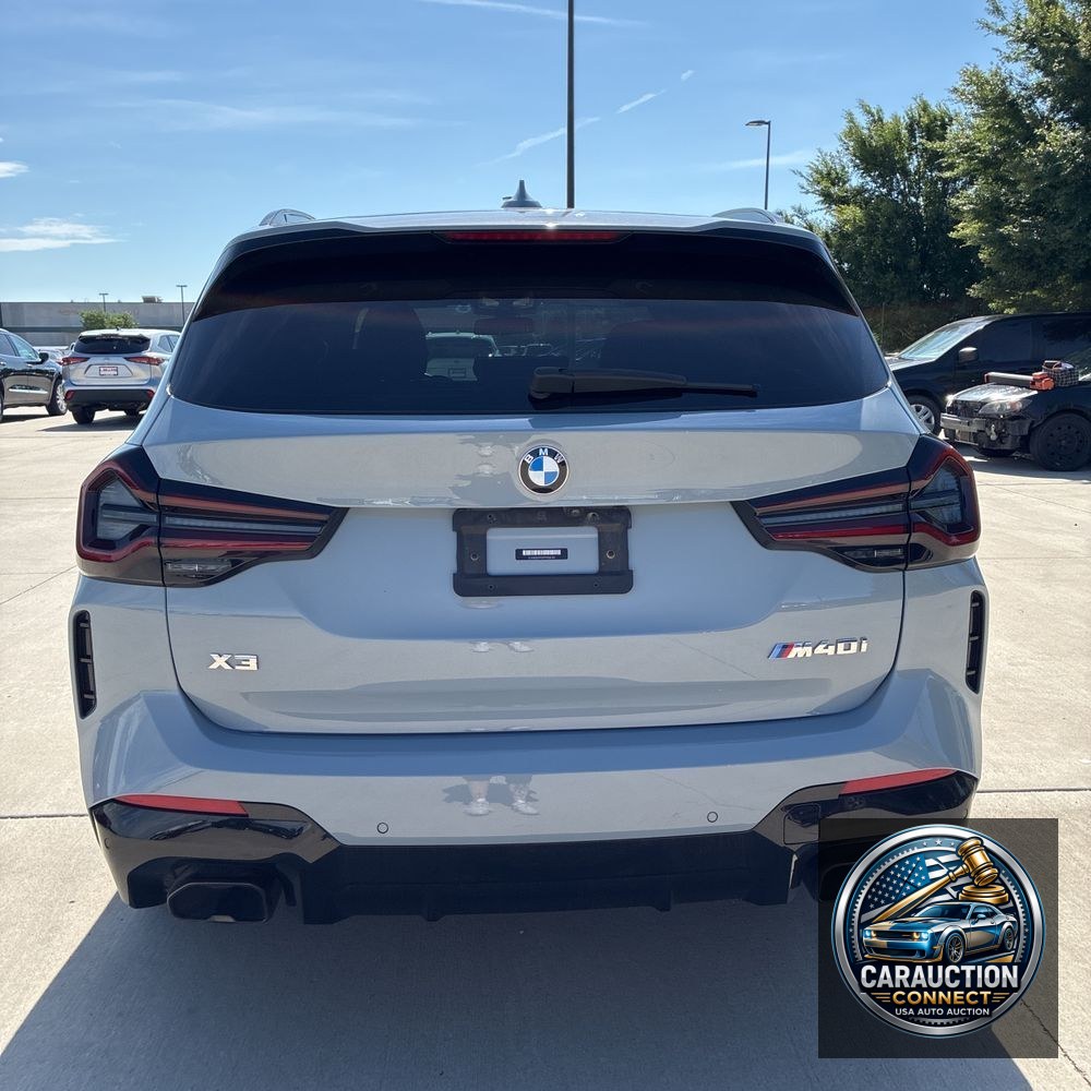 2023 BMW X3 M40i