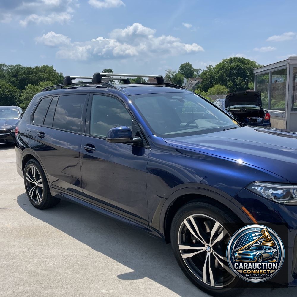 2022 BMW X7 M50i