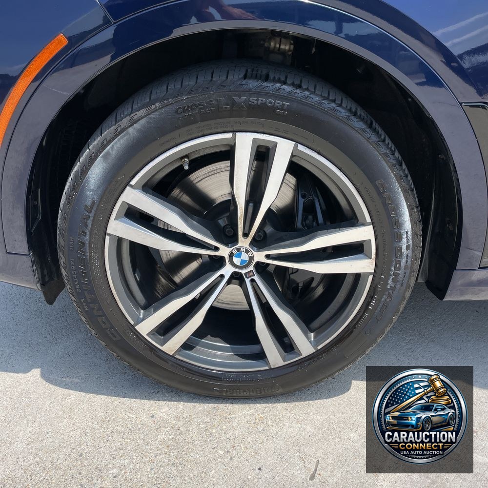 2022 BMW X7 M50i
