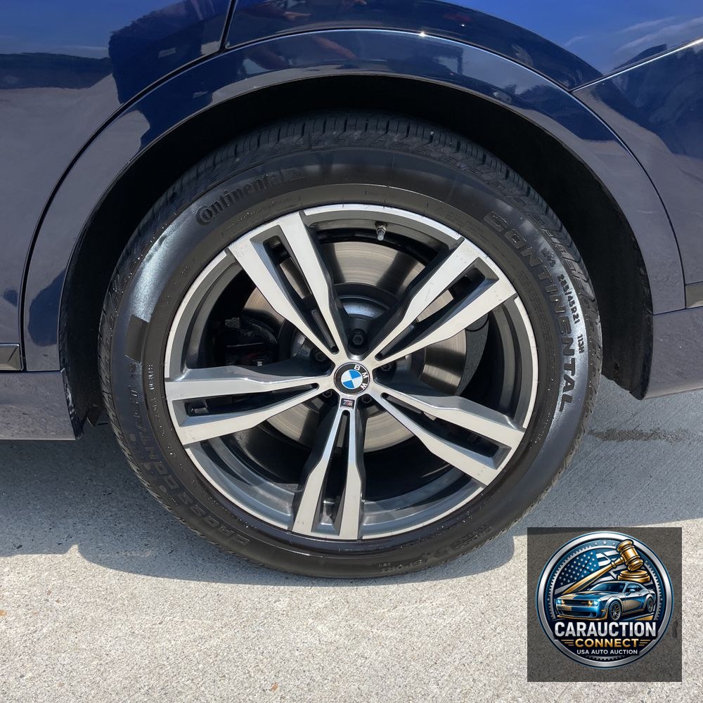 2022 BMW X7 M50i