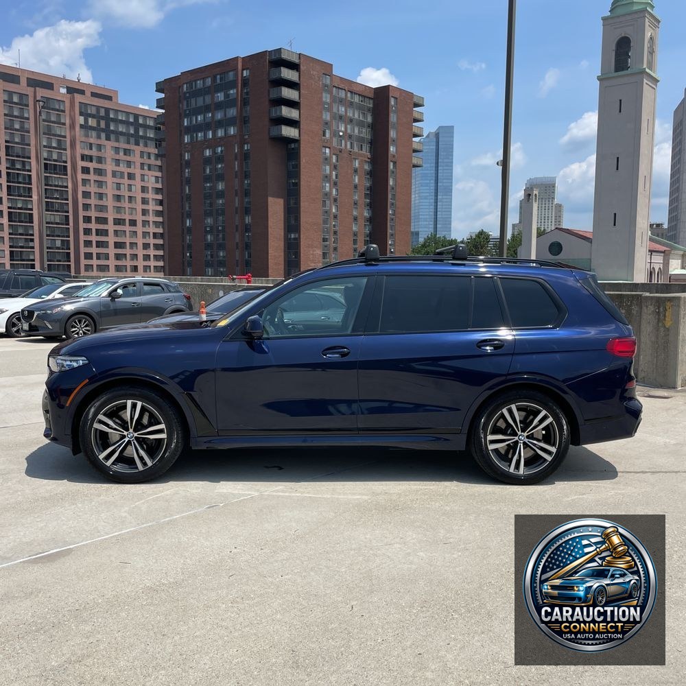 2022 BMW X7 M50i