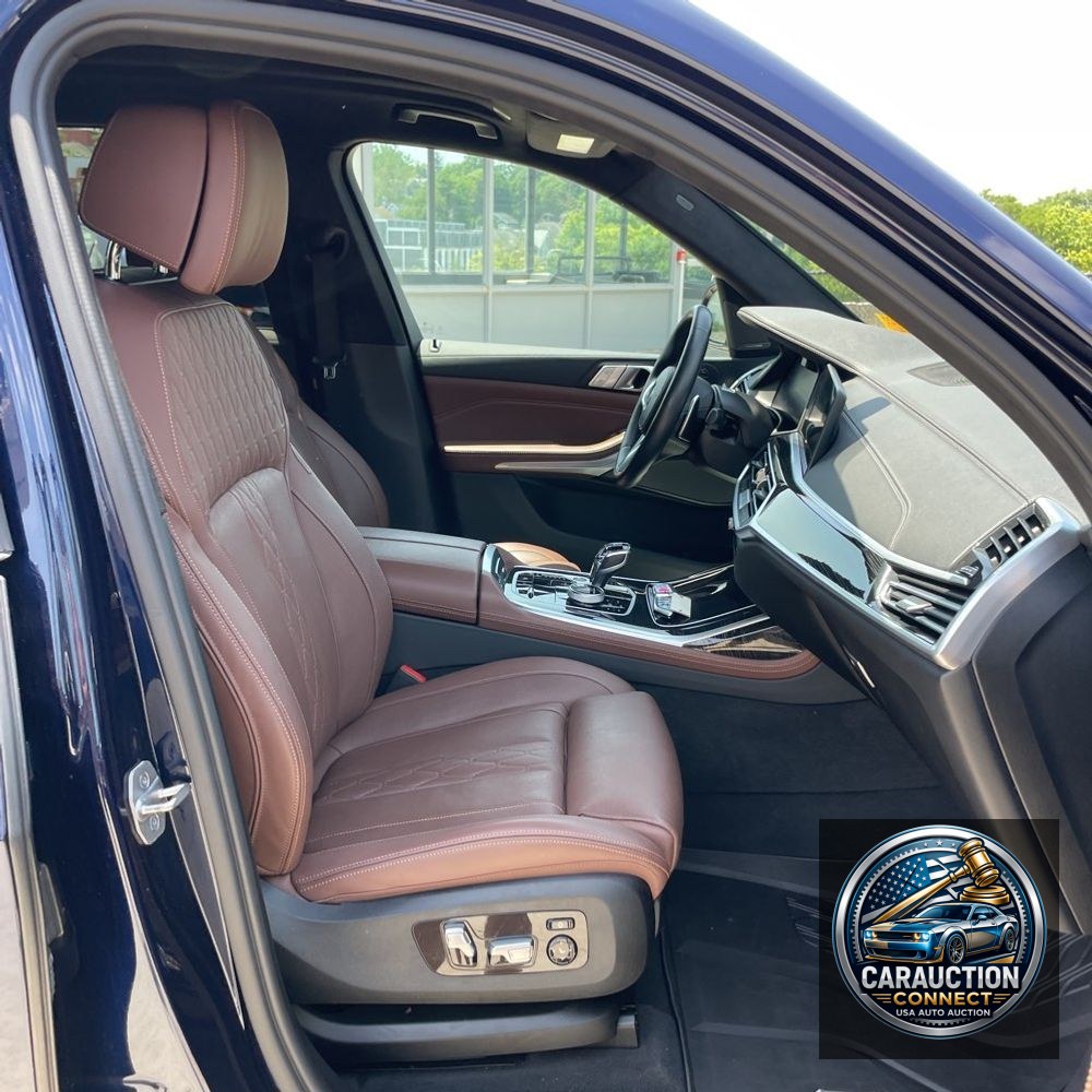 2022 BMW X7 M50i