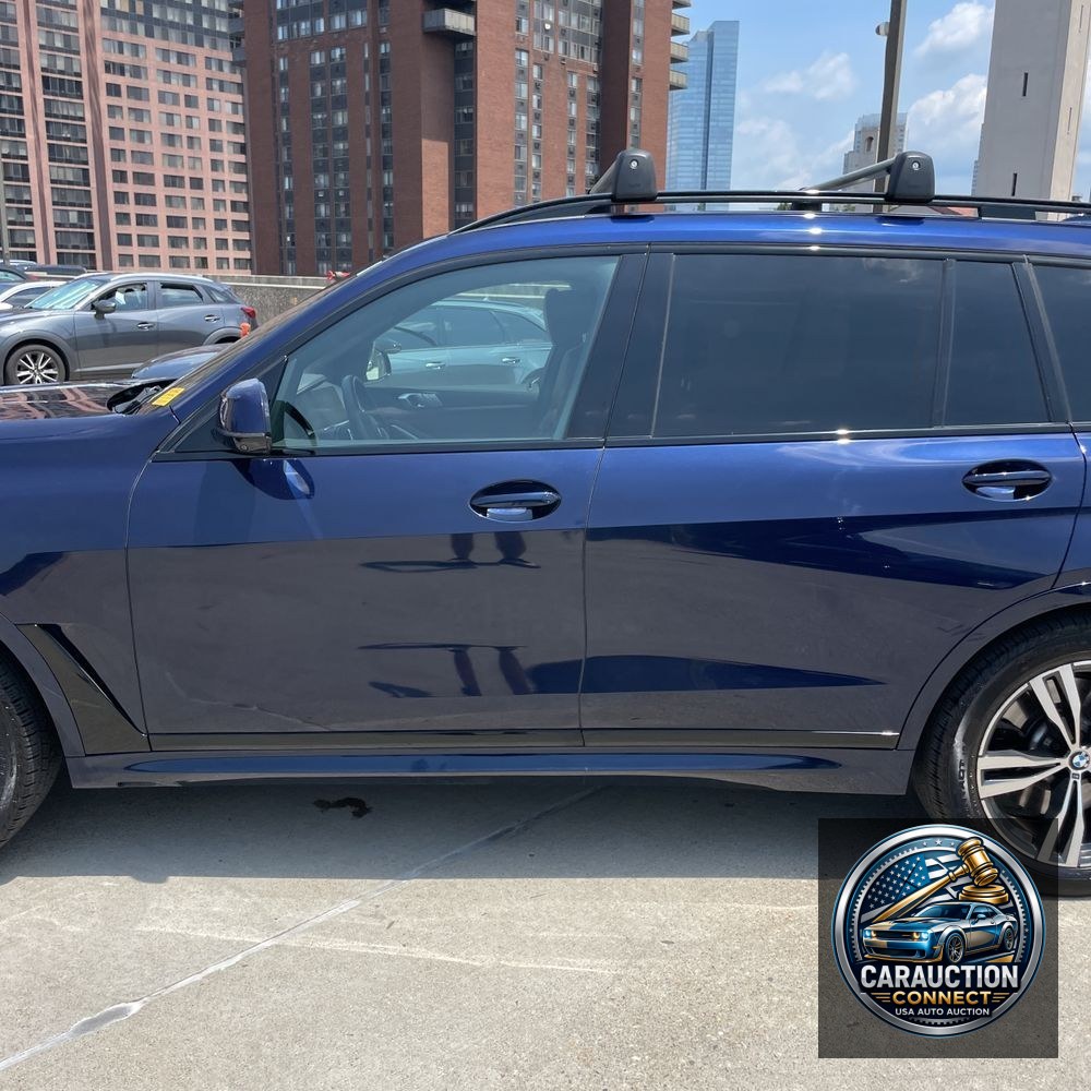 2022 BMW X7 M50i