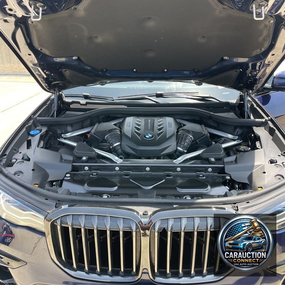 2022 BMW X7 M50i