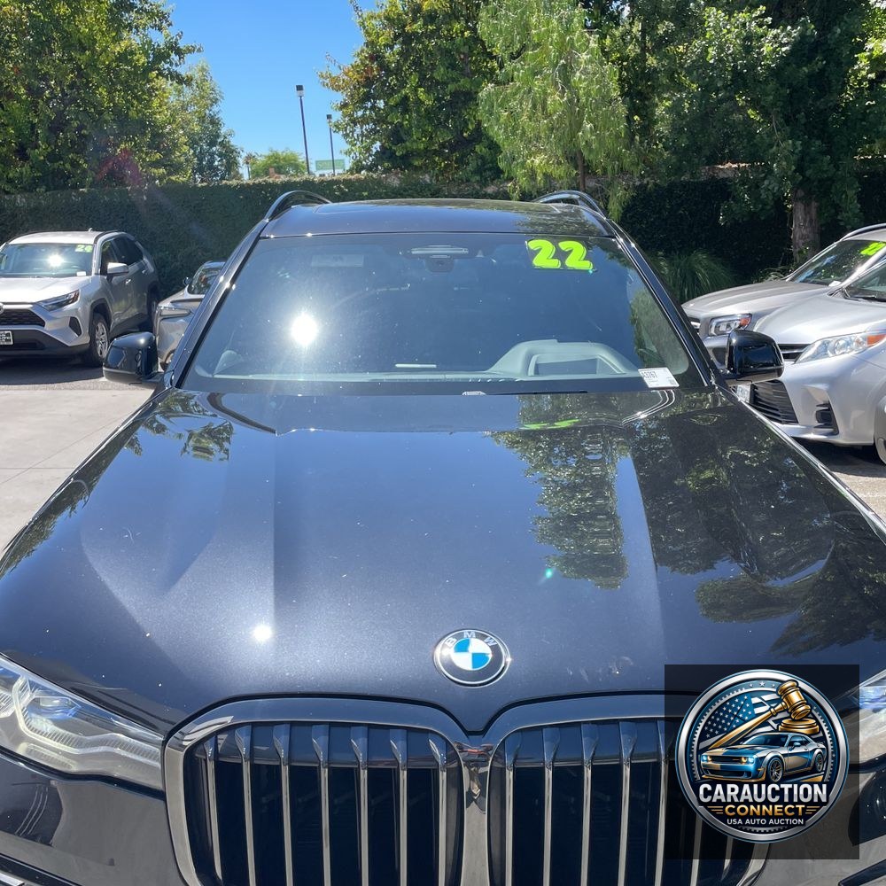 2022 BMW X7 M50i