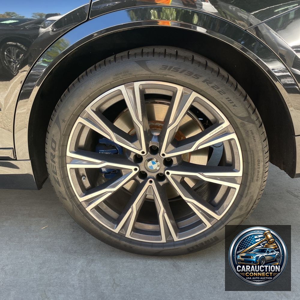 2022 BMW X7 M50i