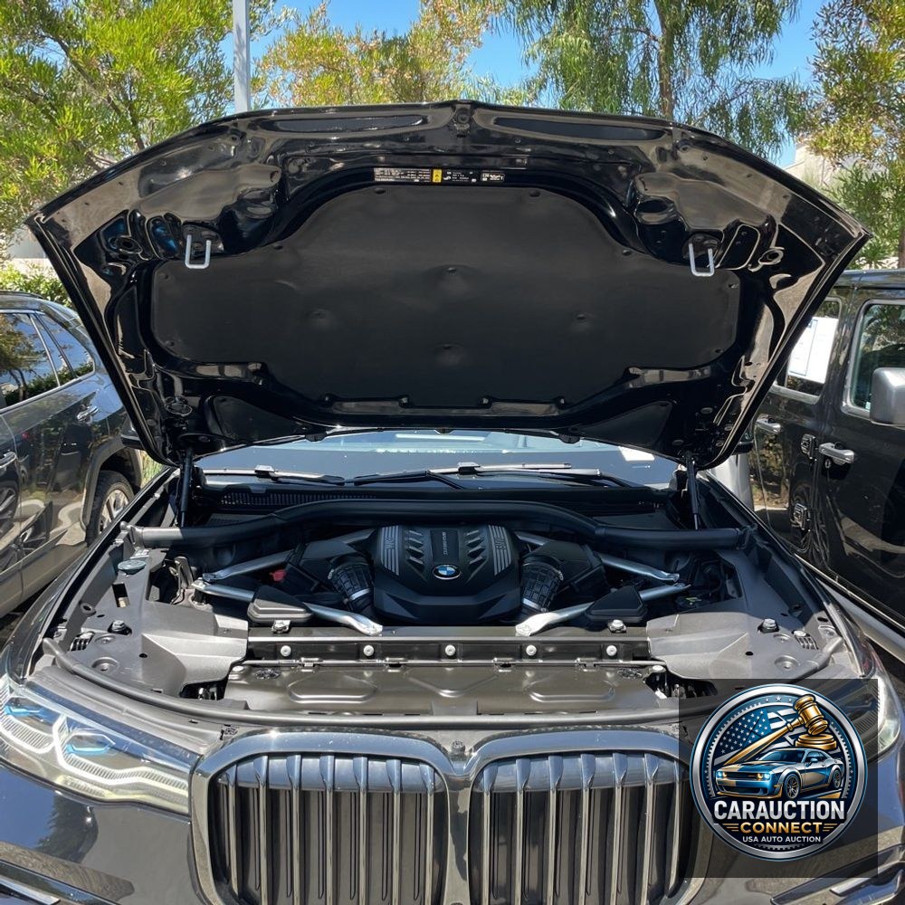 2022 BMW X7 M50i
