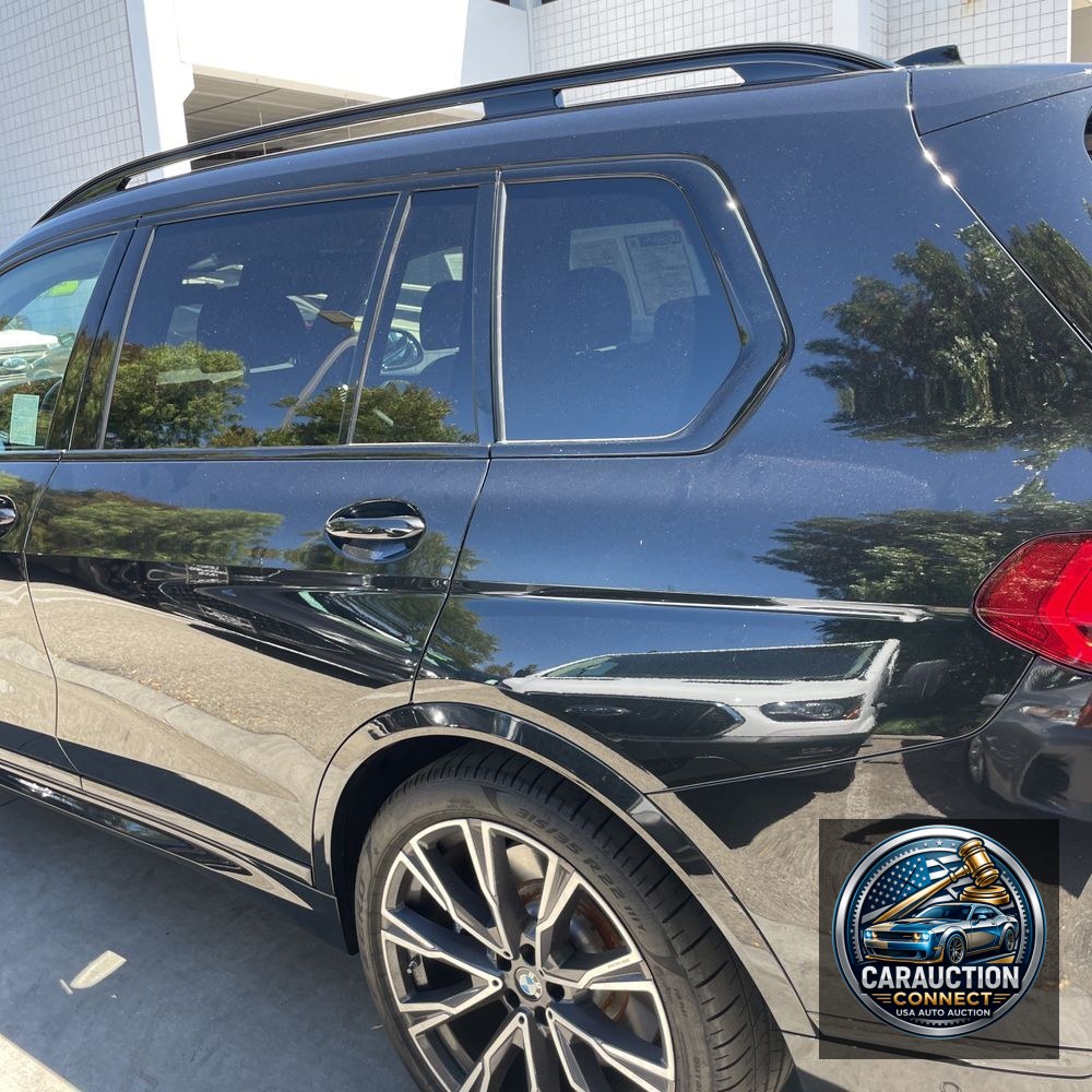 2022 BMW X7 M50i