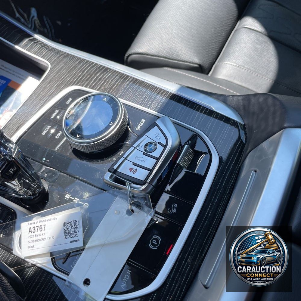2022 BMW X7 M50i