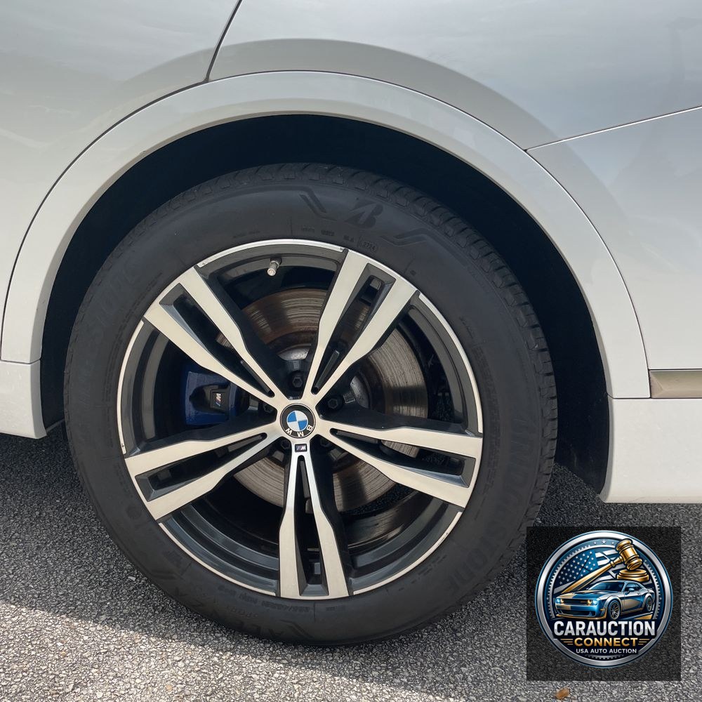 2022 BMW X7 M50i