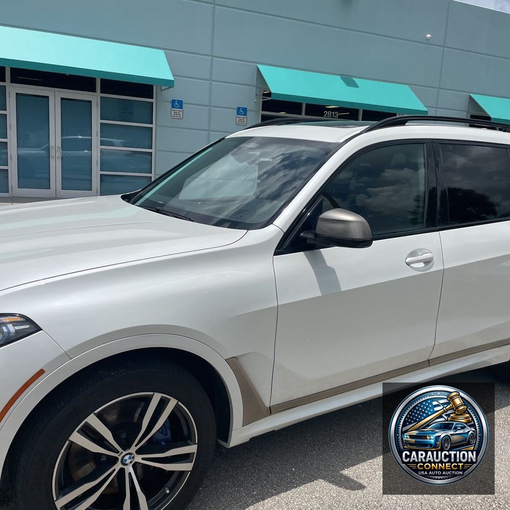 2022 BMW X7 M50i