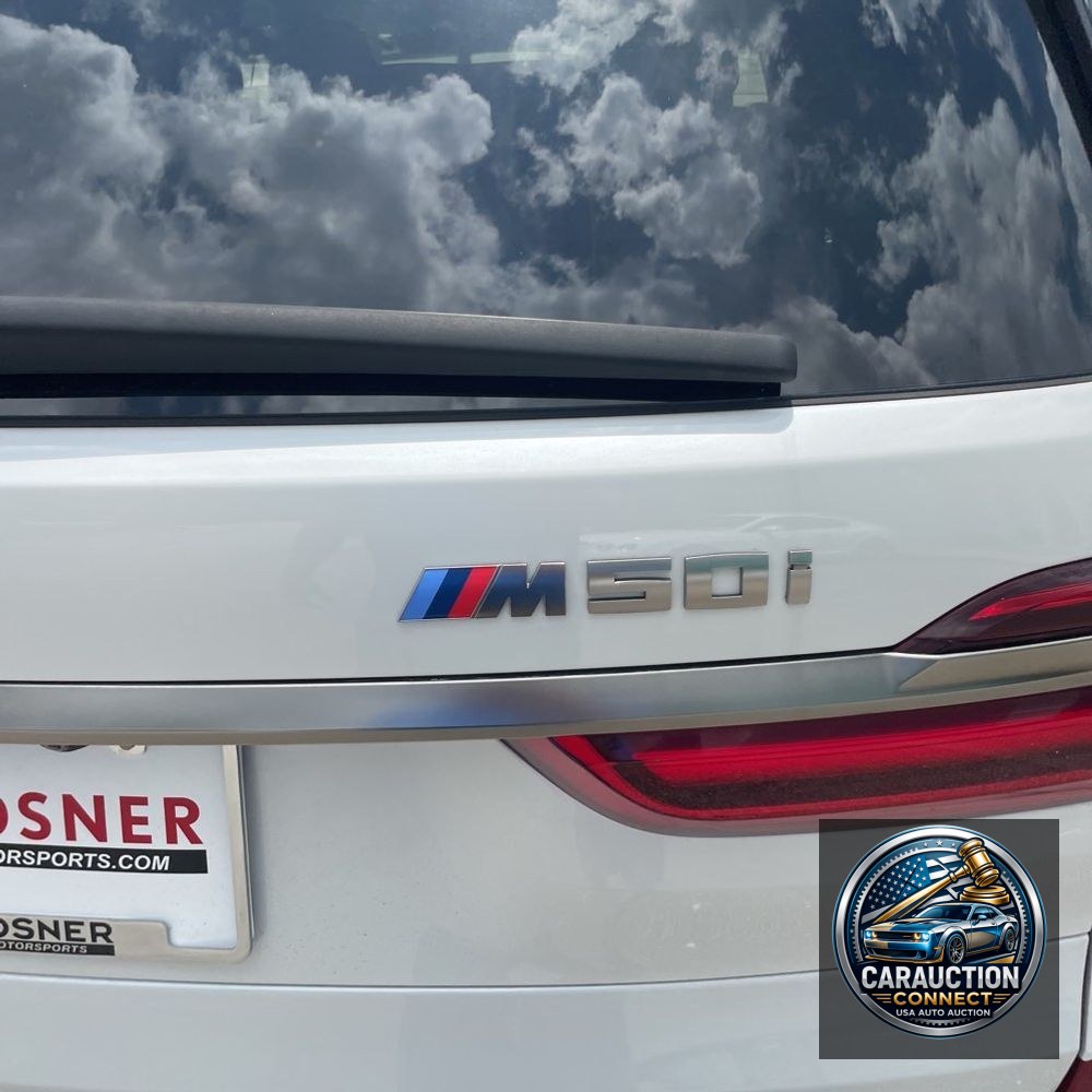 2022 BMW X7 M50i