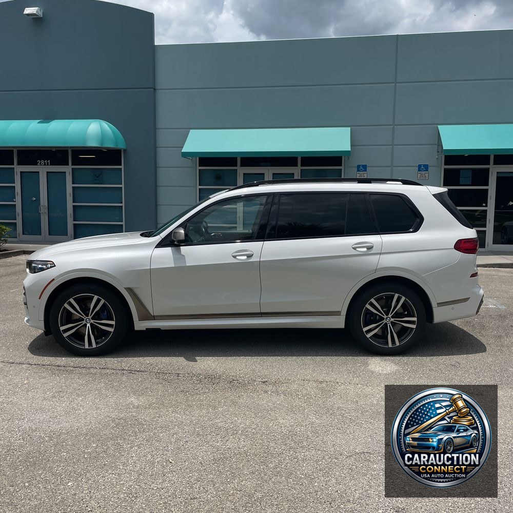 2022 BMW X7 M50i