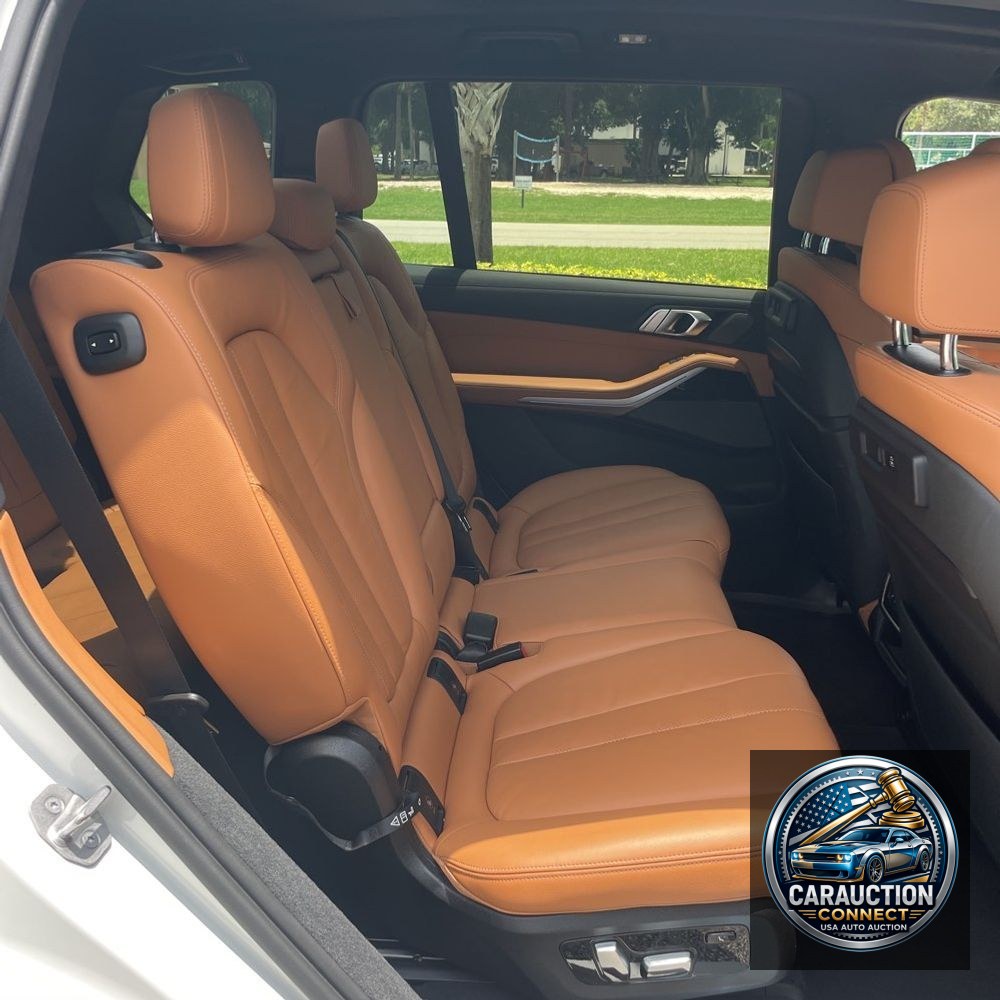 2022 BMW X7 M50i