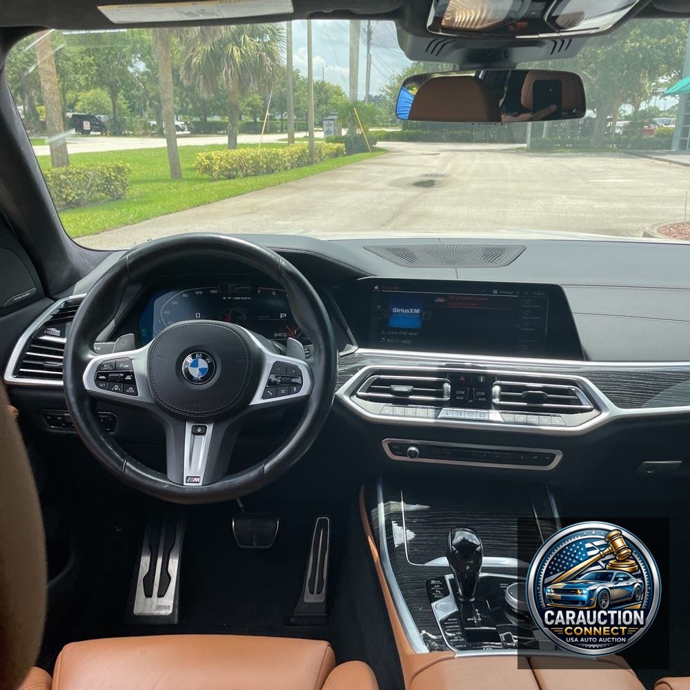 2022 BMW X7 M50i