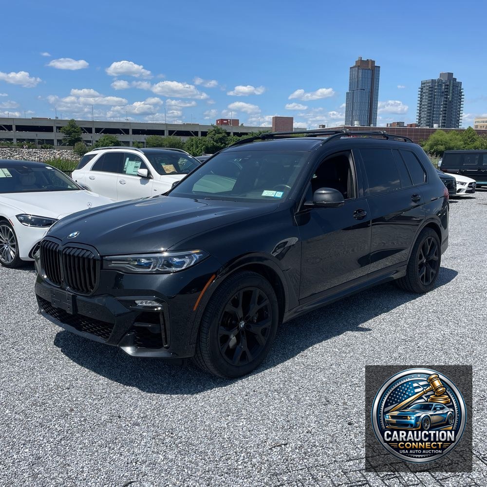 2021 BMW X7 M50i