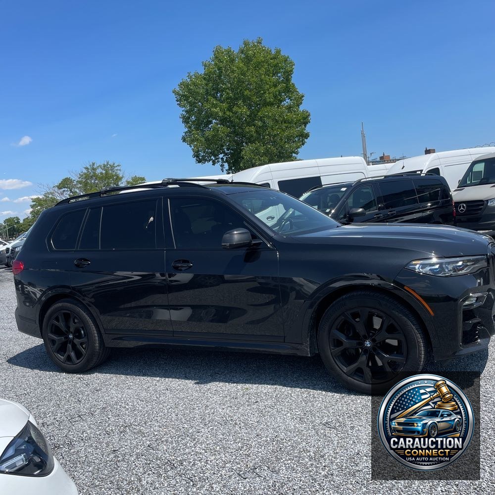 2021 BMW X7 M50i