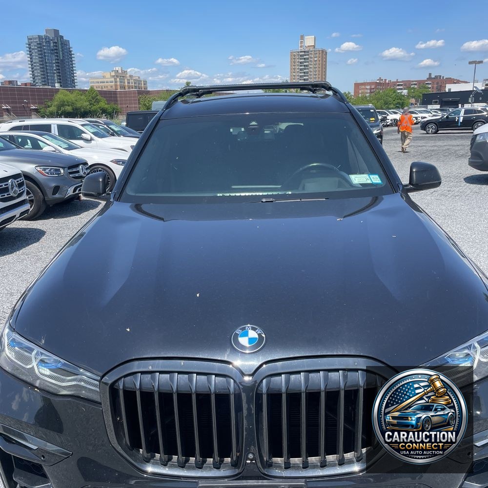 2021 BMW X7 M50i
