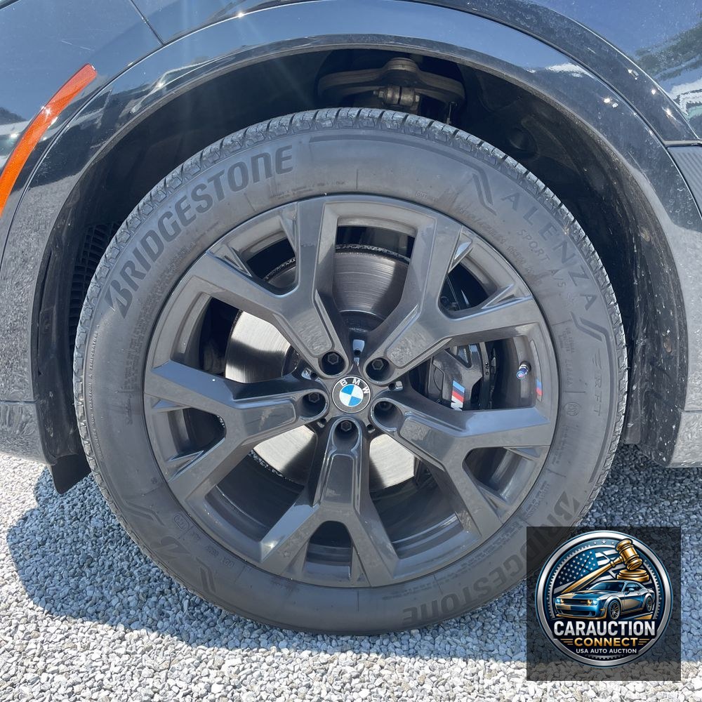 2021 BMW X7 M50i