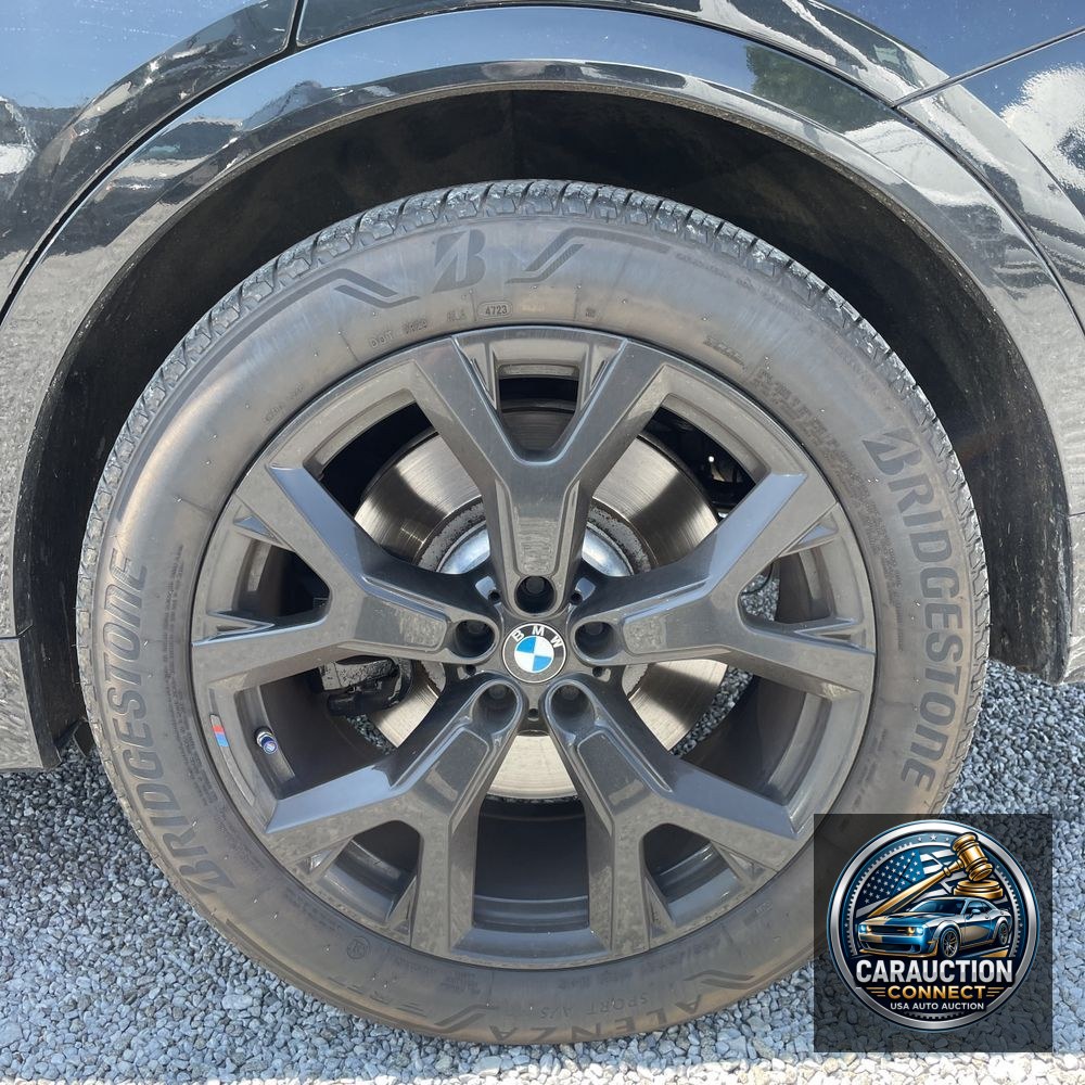 2021 BMW X7 M50i