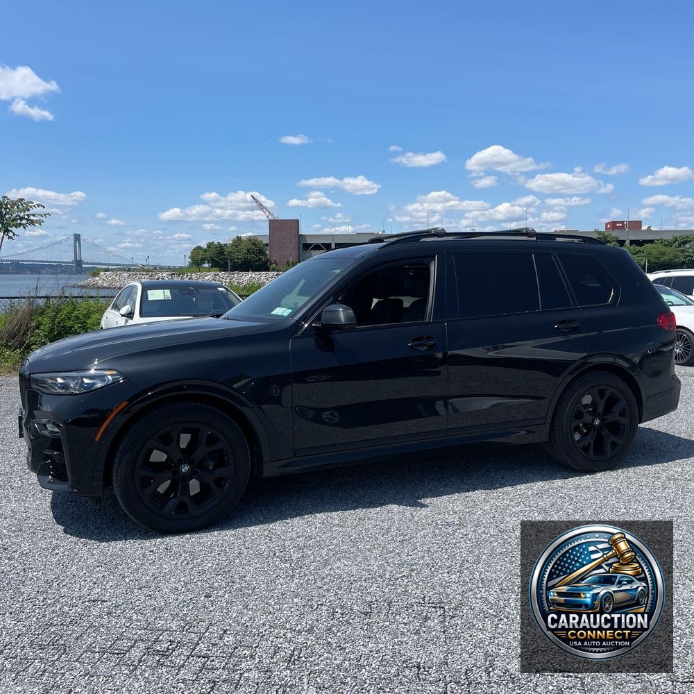 2021 BMW X7 M50i