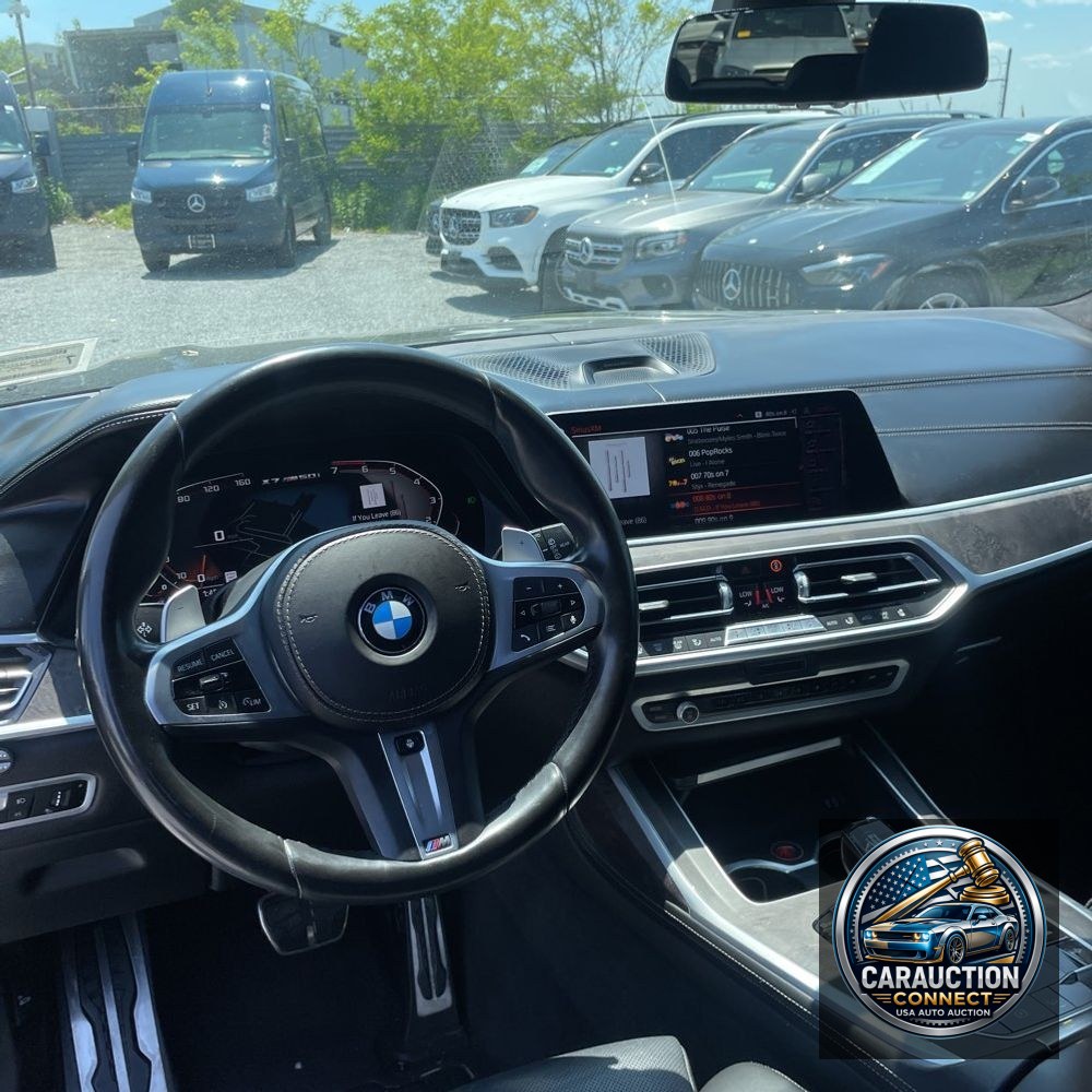 2021 BMW X7 M50i