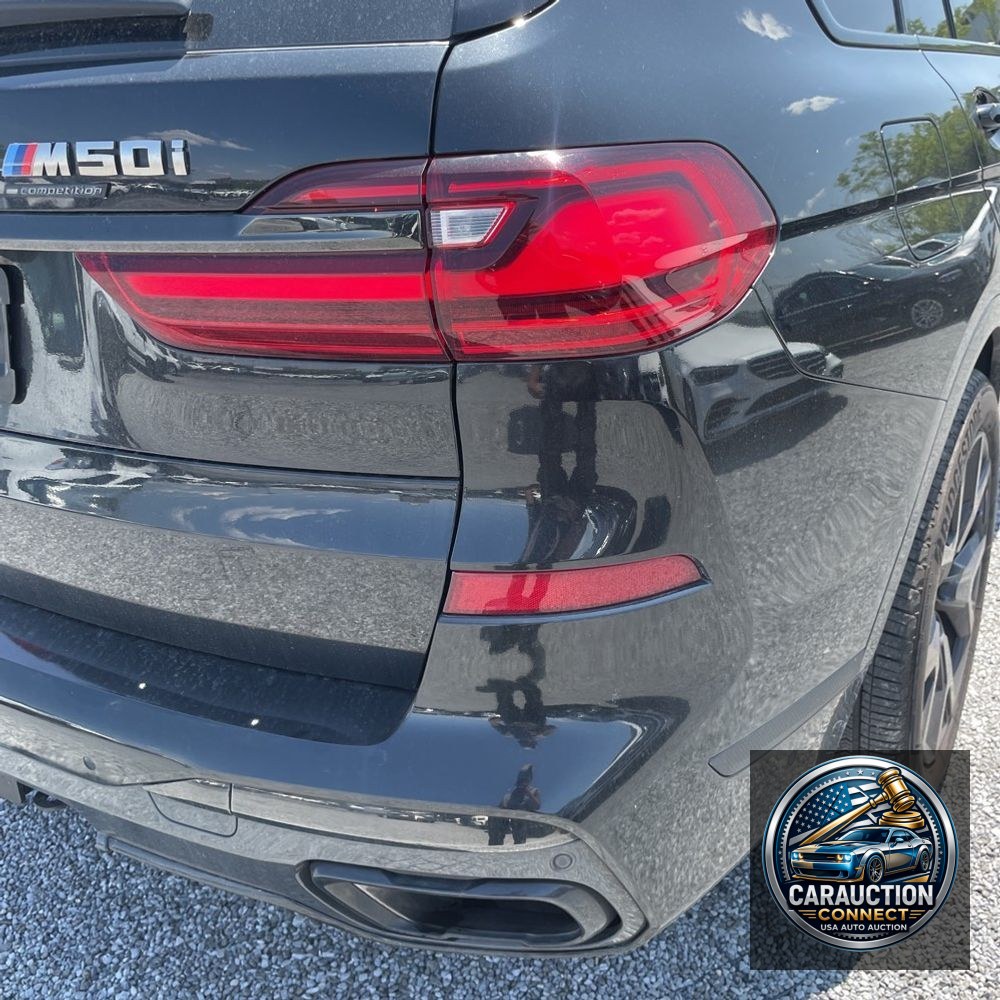 2021 BMW X7 M50i