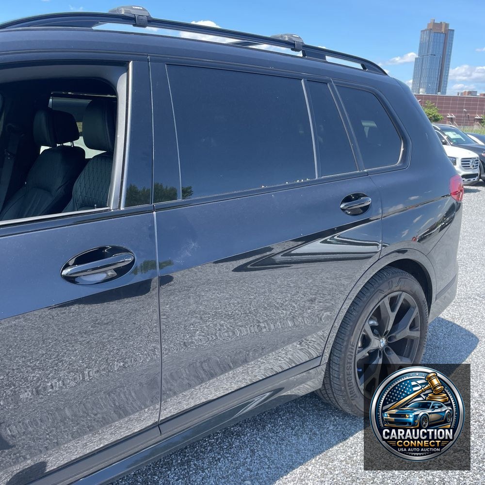 2021 BMW X7 M50i