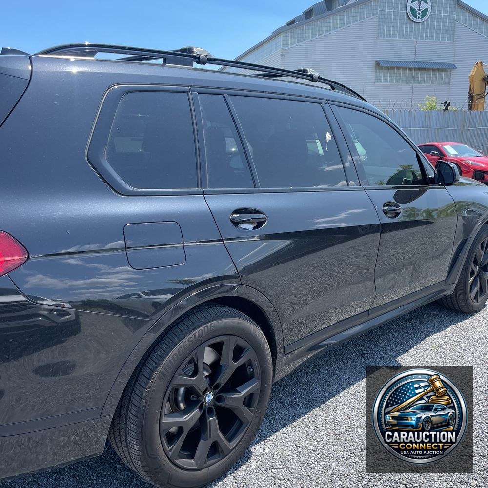 2021 BMW X7 M50i