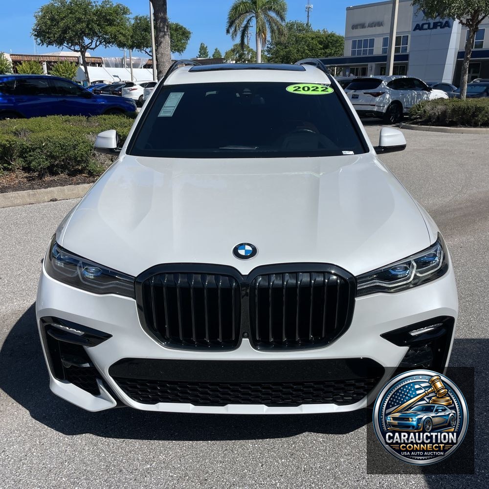 2022 BMW X7 M50i