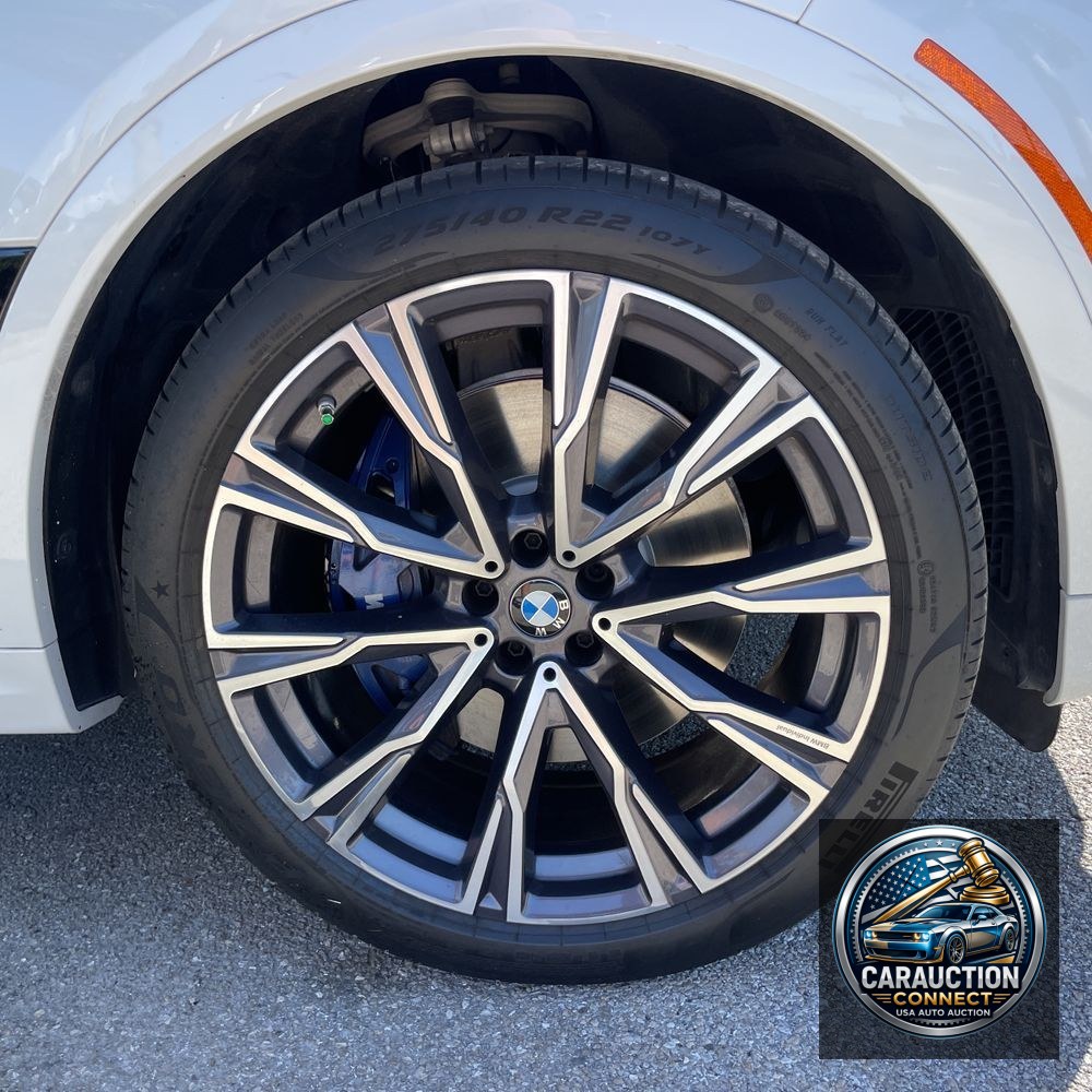 2022 BMW X7 M50i