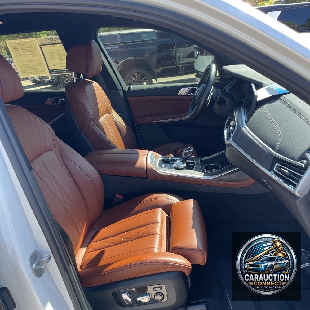 2022 BMW X7 M50i