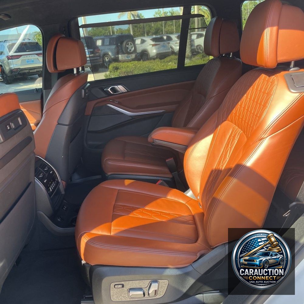 2022 BMW X7 M50i