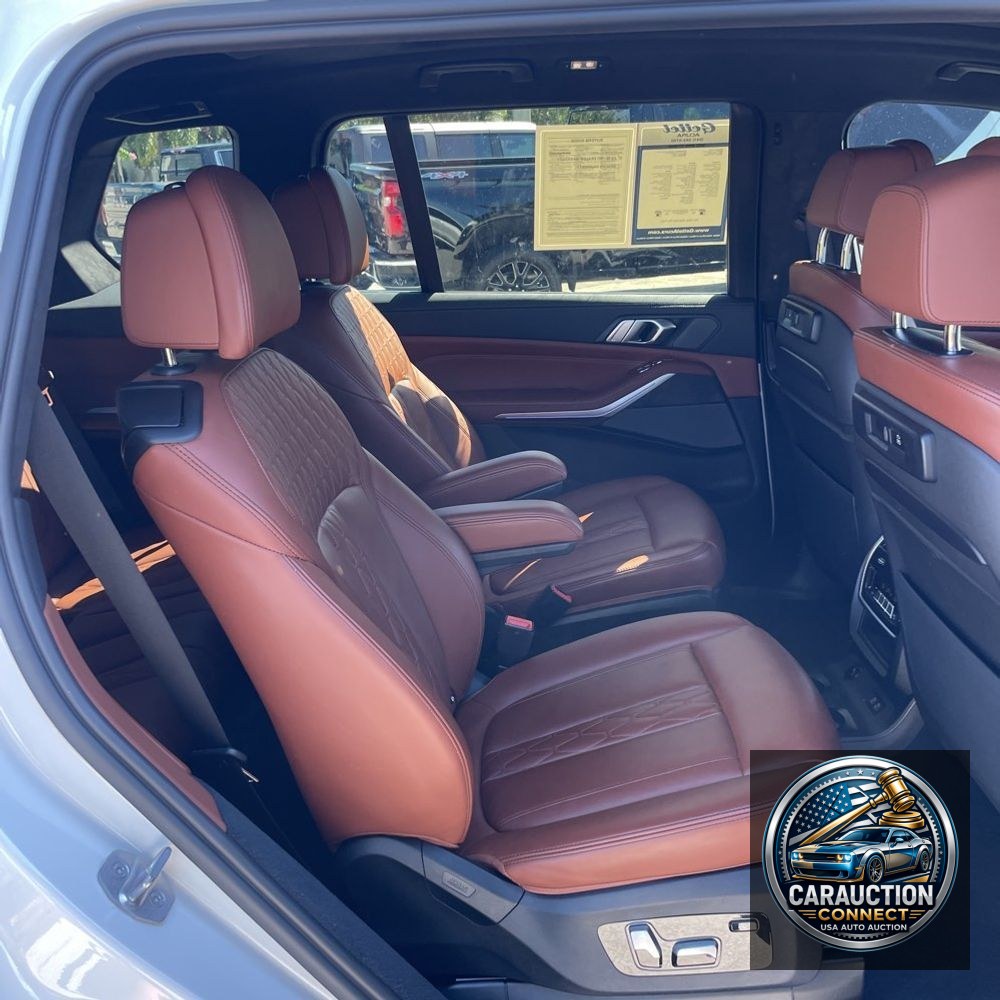 2022 BMW X7 M50i