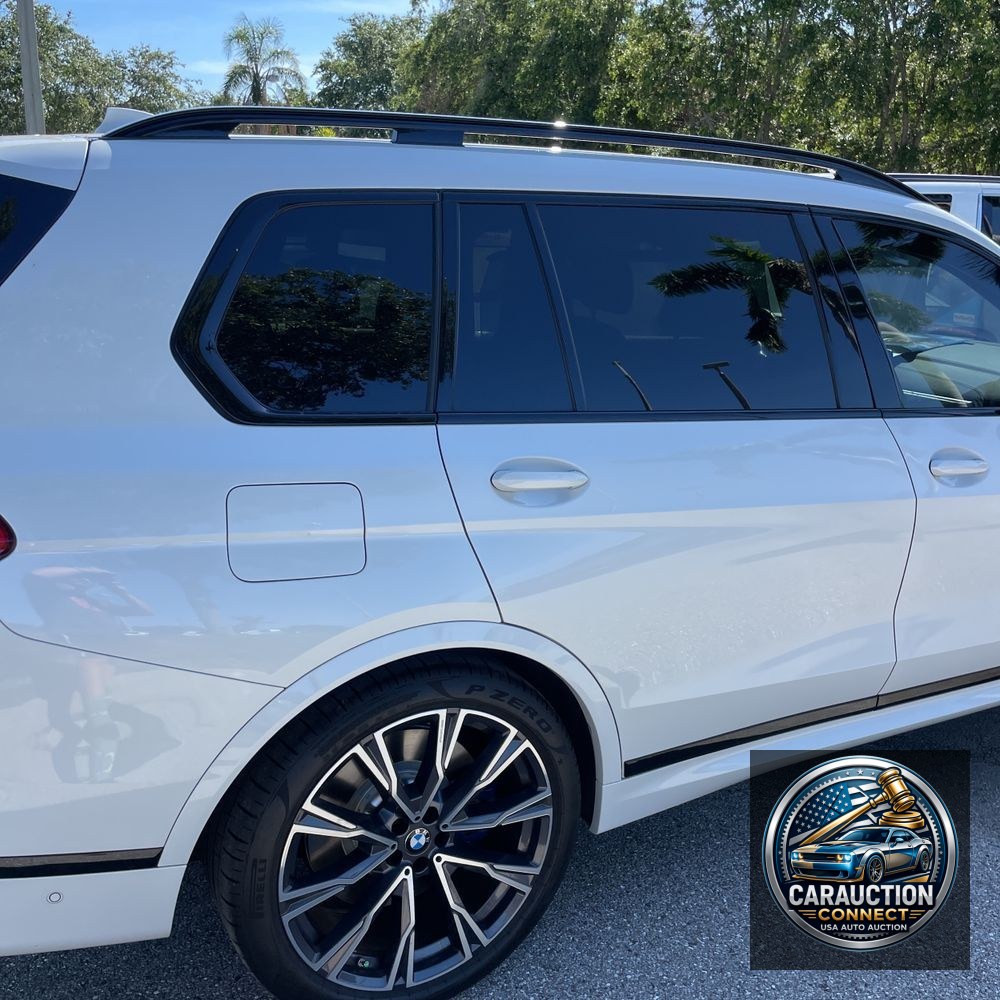 2022 BMW X7 M50i