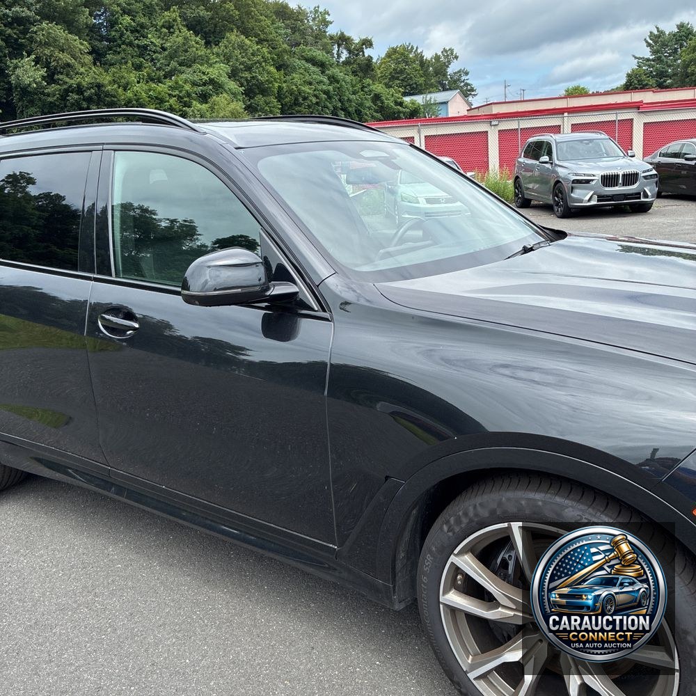 2022 BMW X7 M50i