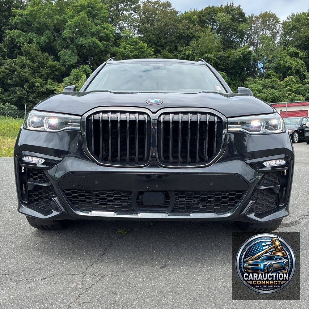 2022 BMW X7 M50i