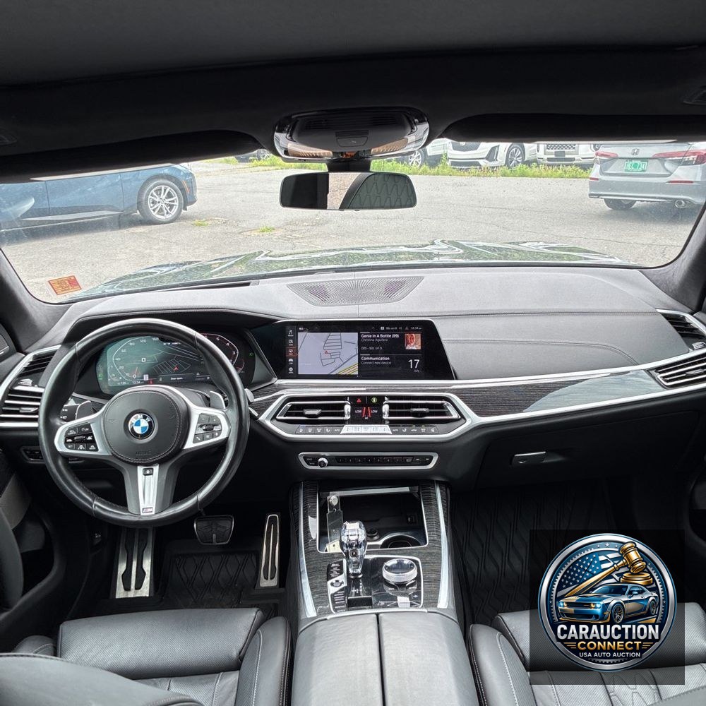 2022 BMW X7 M50i
