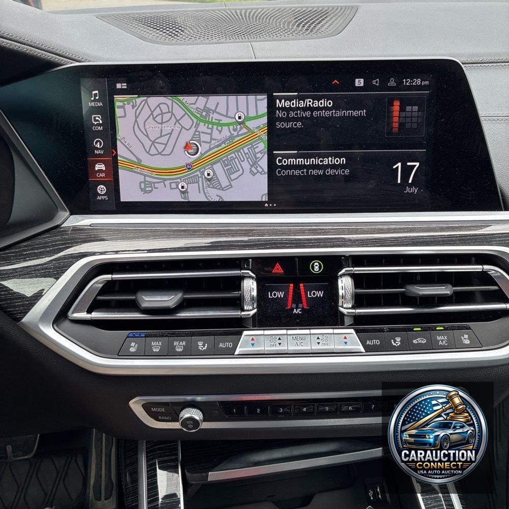 2022 BMW X7 M50i
