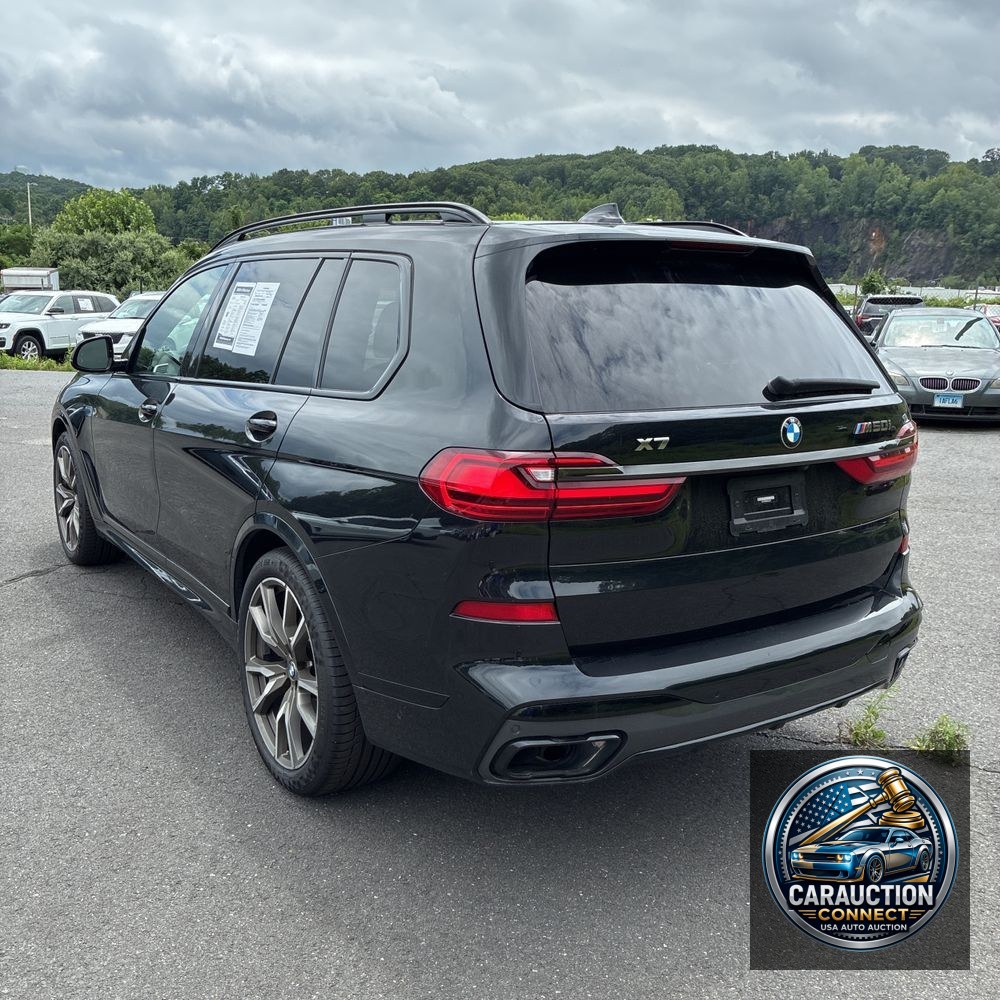 2022 BMW X7 M50i